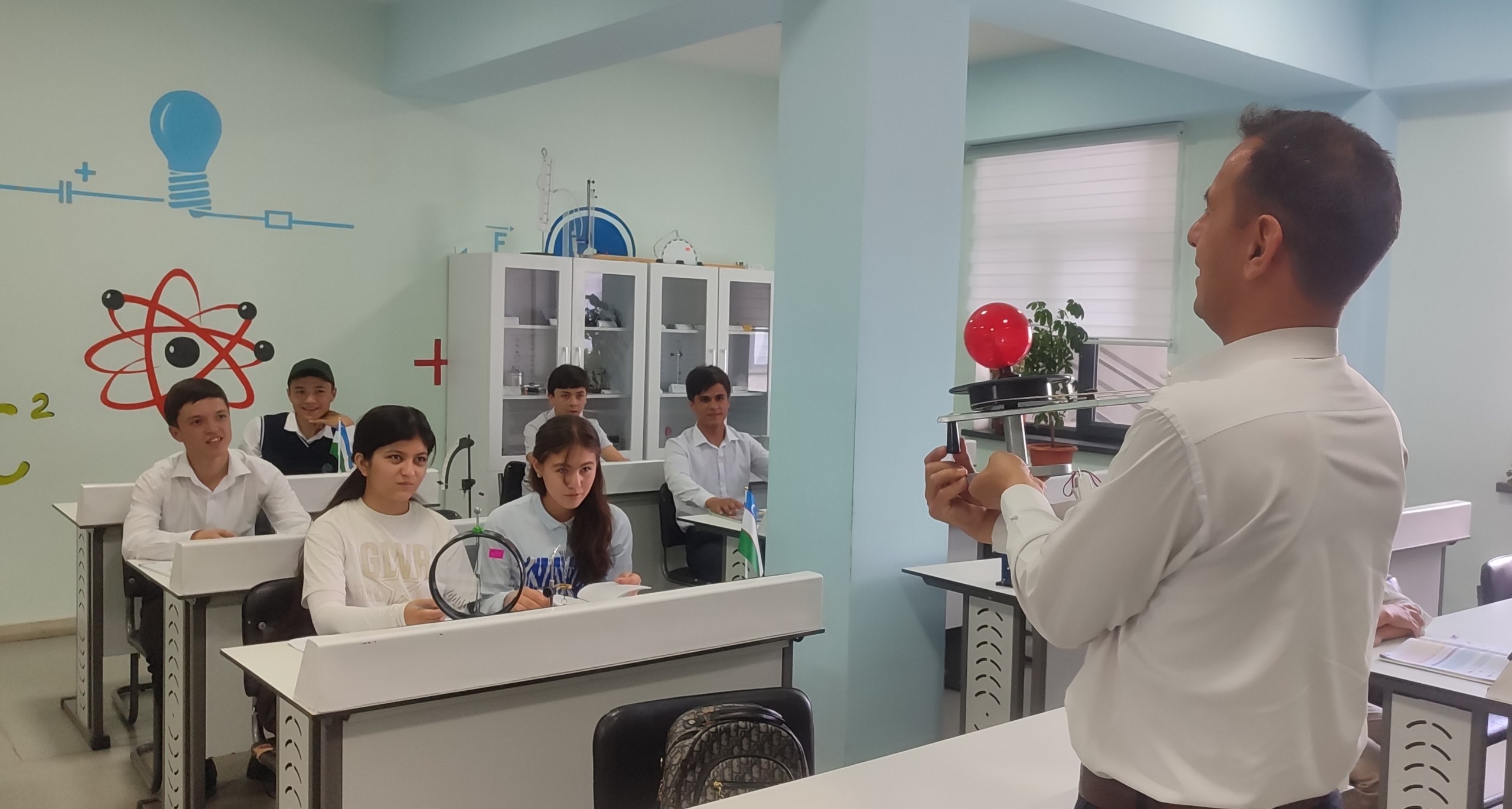 10-V sinf: Hujayra membranasiga harorat ta’sirini o‘rganish amaliy laboratoriyasi